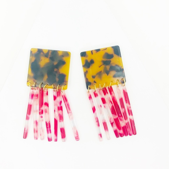Closet Rehab Jewelry - Square Tortoise Earrings with Red Fringe